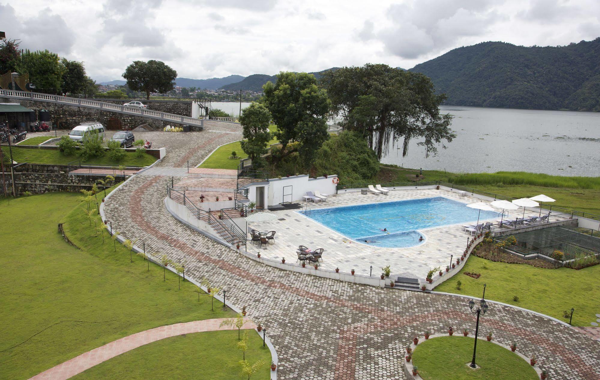 Resort Waterfront By Kgh Group 4*
